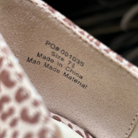 Journee Collection Loafers‎ Womens 7 1/2 Animal Print Justine Heeled Loafers NEW - Picture 8 of 10